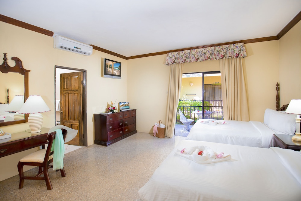 Rooms on the Beach Negril — Hotel rooms in Negril