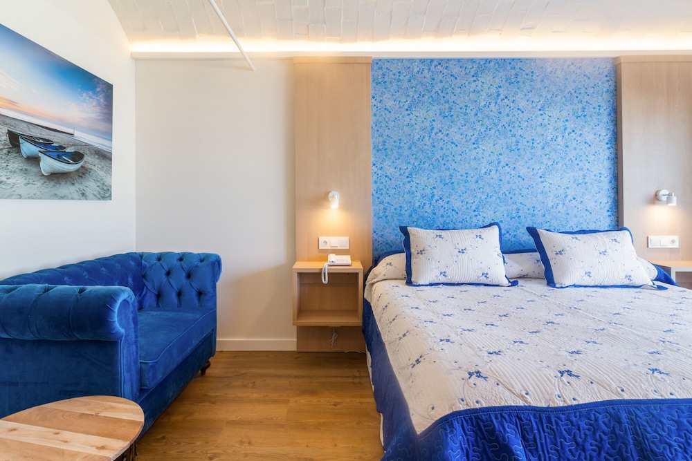 Hotel Alay Puerto Marina - Adults Only Recommended — Rooms in Benalmadena, Andalusia