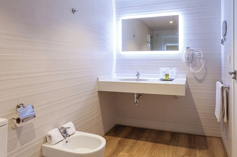 Hotel Alay Puerto Marina - Adults Only Recommended — Rooms in Benalmadena, Andalusia