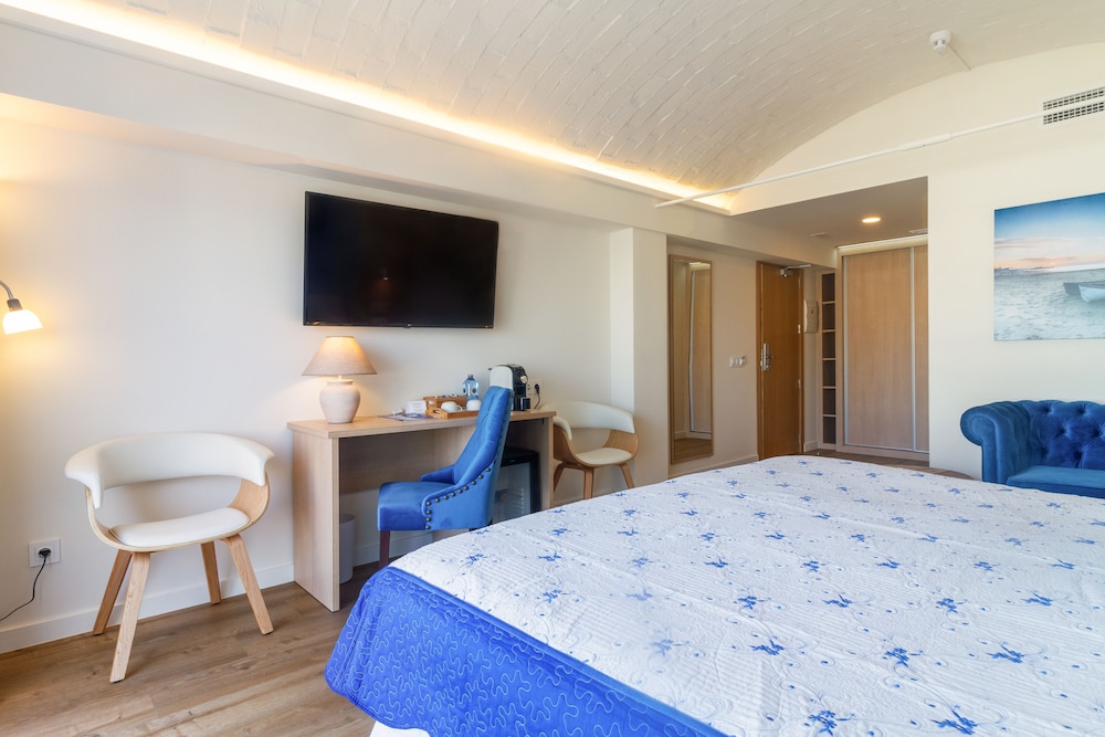 Hotel Alay Puerto Marina - Adults Only Recommended — Rooms in Benalmadena, Andalusia
