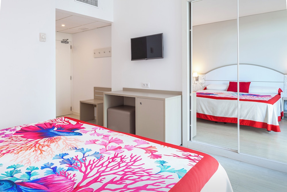 Hotel Alay Puerto Marina - Adults Only Recommended — Rooms in Benalmadena, Andalusia
