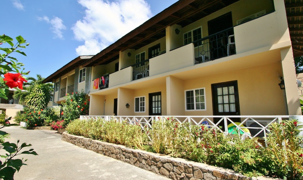 White Sands Negril — Hotel building in Negril