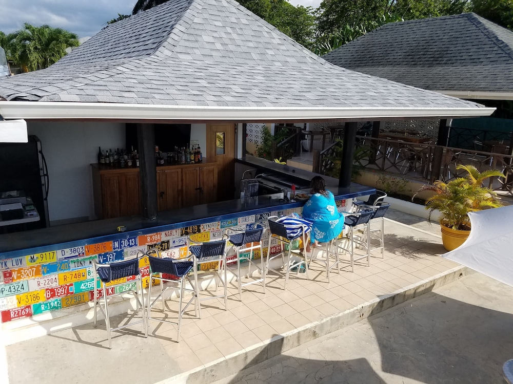 White Sands Negril — Restaurant & bars in Negril