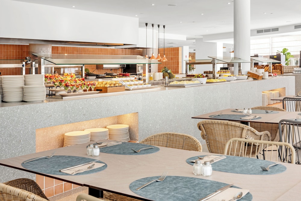 Hotel HSM Atlantic Park Hotel — Restaurant & bars in Magaluf, Balearic Islands