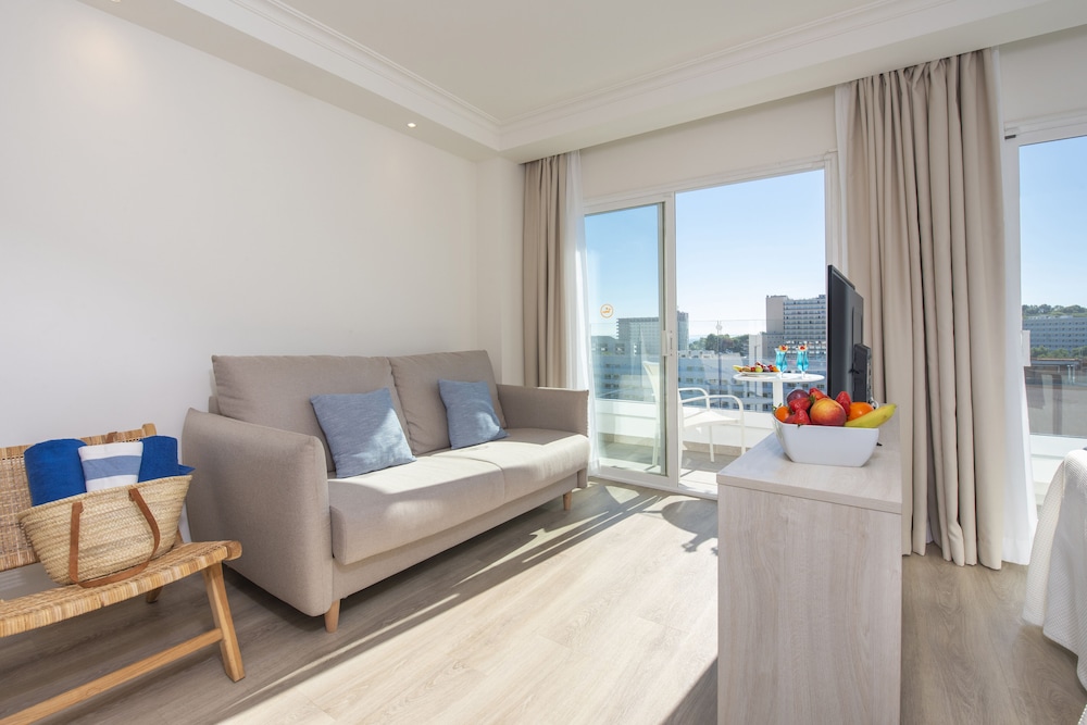 Hotel HSM Atlantic Park Hotel — Hotel rooms in Magaluf, Balearic Islands