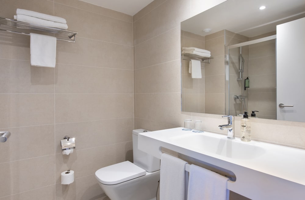 Hotel HSM Atlantic Park Hotel — Hotel rooms in Magaluf, Balearic Islands