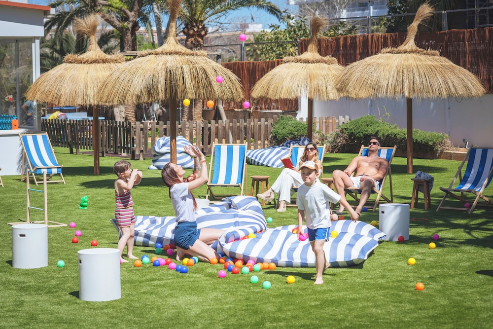 Hotel HSM Atlantic Park Hotel — Attractions for children in Magaluf, Balearic Islands