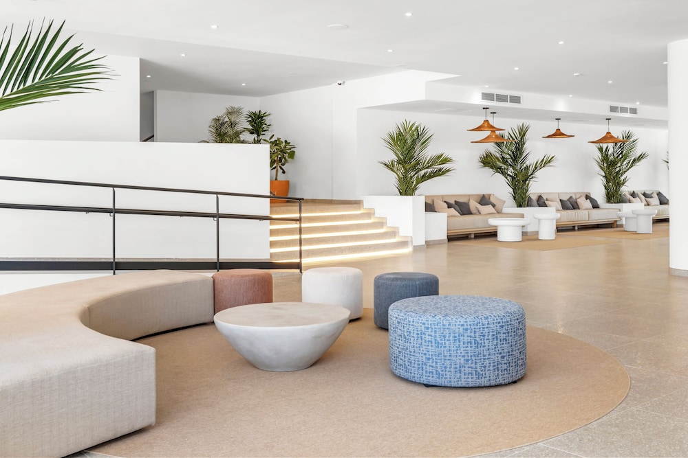 Hotel HSM Atlantic Park Hotel — Hotel building in Magaluf, Balearic Islands