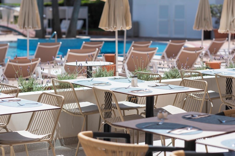 Hotel HSM Atlantic Park Hotel — Restaurant & bars in Magaluf, Balearic Islands