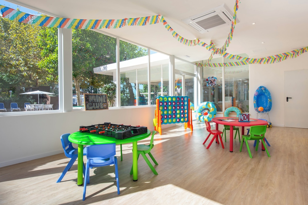 Hotel HSM Atlantic Park Hotel — Attractions for children in Magaluf, Balearic Islands