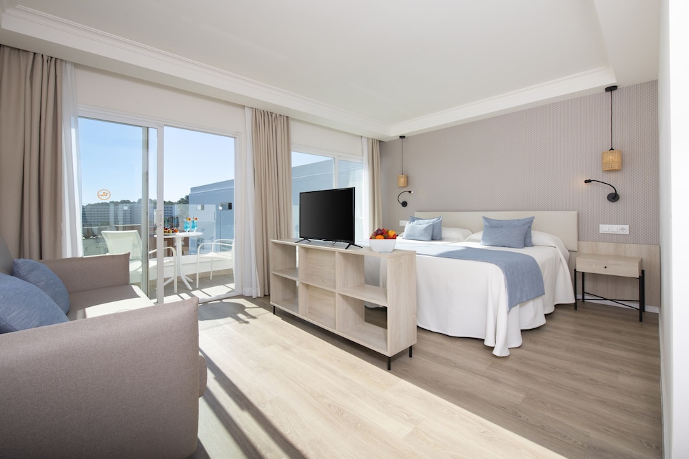 Hotel HSM Atlantic Park Hotel — Hotel rooms in Magaluf, Balearic Islands