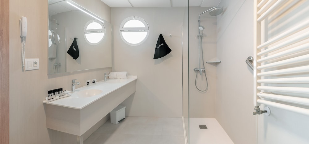 Hotel RH Victoria & Spa Benidorm By Hoteles RH — Hotel rooms in Benidorm, Valencian Community