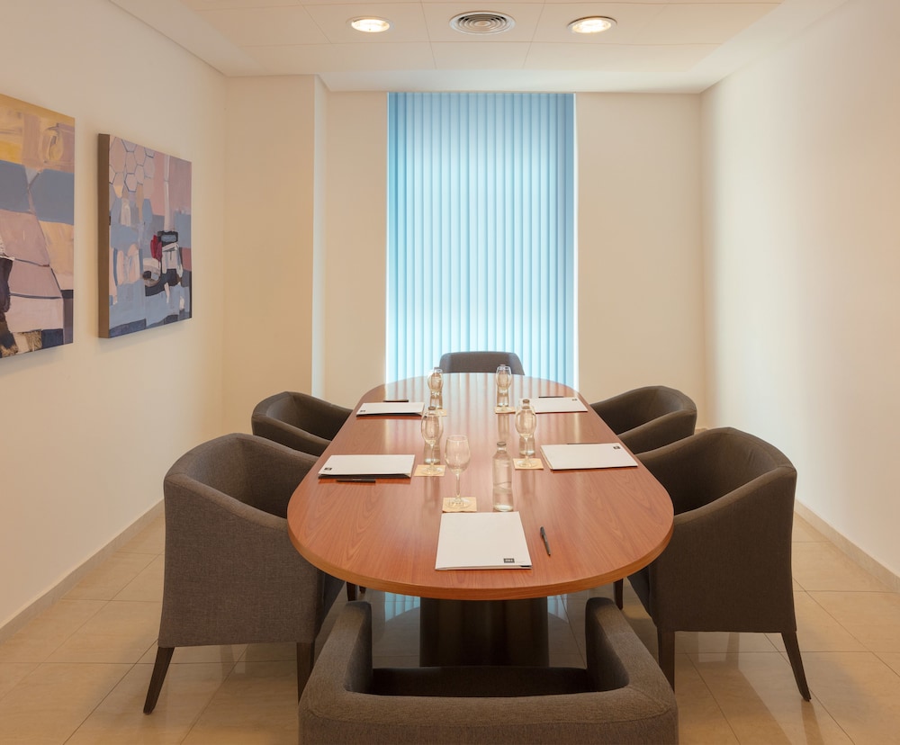 Hotel RH Victoria & Spa Benidorm By Hoteles RH — Hotel rooms in Benidorm, Valencian Community