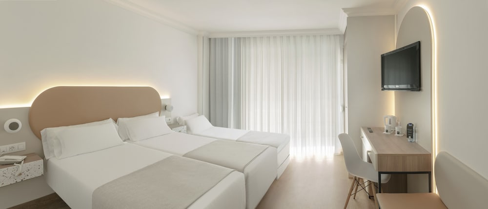 Hotel RH Victoria & Spa Benidorm By Hoteles RH — Hotel rooms in Benidorm, Valencian Community