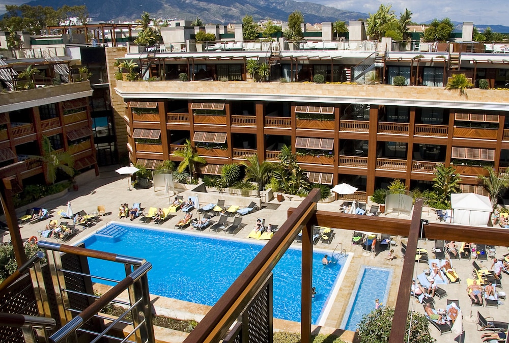 Gran Hotel Guadalpin Banus — Swimming pool in Marbella, Andalusia