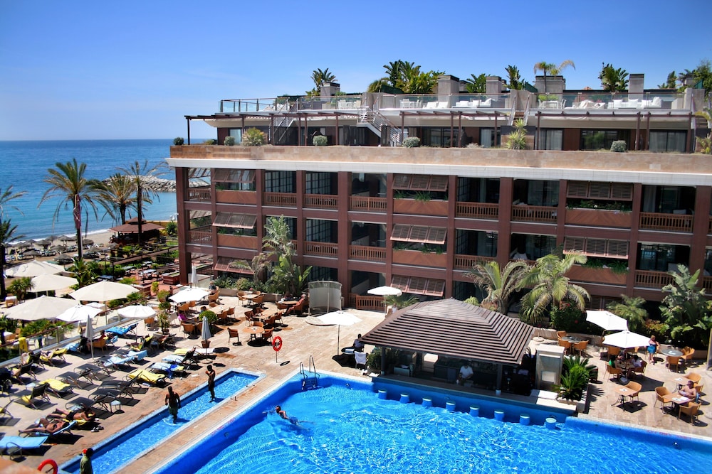 Gran Hotel Guadalpin Banus — Swimming pool in Marbella, Andalusia