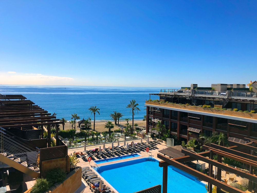 Gran Hotel Guadalpin Banus — Swimming pool in Marbella, Andalusia