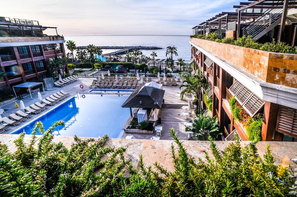 Gran Hotel Guadalpin Banus — Swimming pool in Marbella, Andalusia