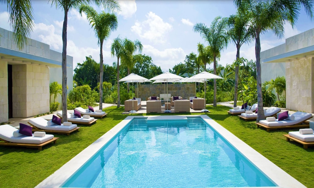 Blue Diamond Wellness Resort – All Inclusive – Adults Only — Swimming pool in Playa del Carmen, Quintana Roo