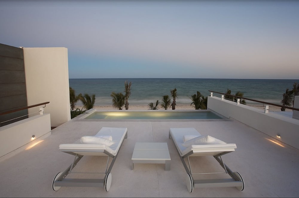 Blue Diamond Wellness Resort – All Inclusive – Adults Only — Swimming pool in Playa del Carmen, Quintana Roo