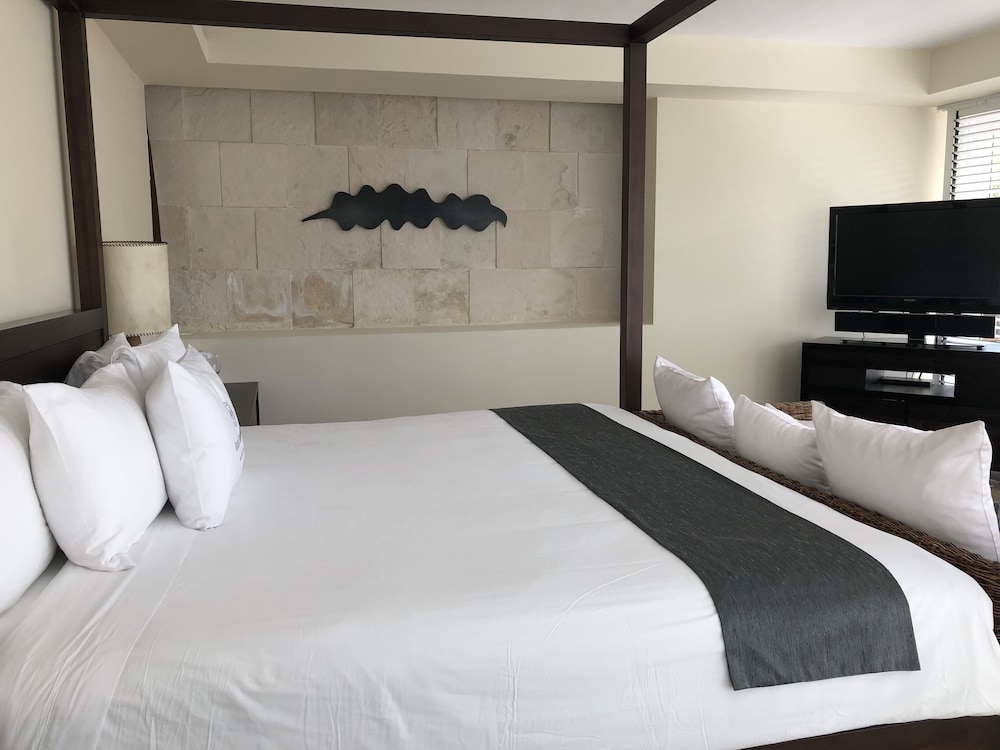 Blue Diamond Wellness Resort – All Inclusive – Adults Only — Hotel rooms in Playa del Carmen, Quintana Roo
