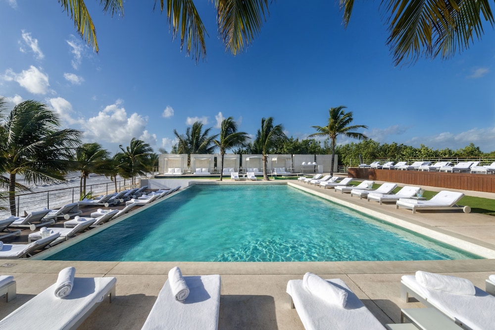 Blue Diamond Wellness Resort – All Inclusive – Adults Only — Swimming pool in Playa del Carmen, Quintana Roo