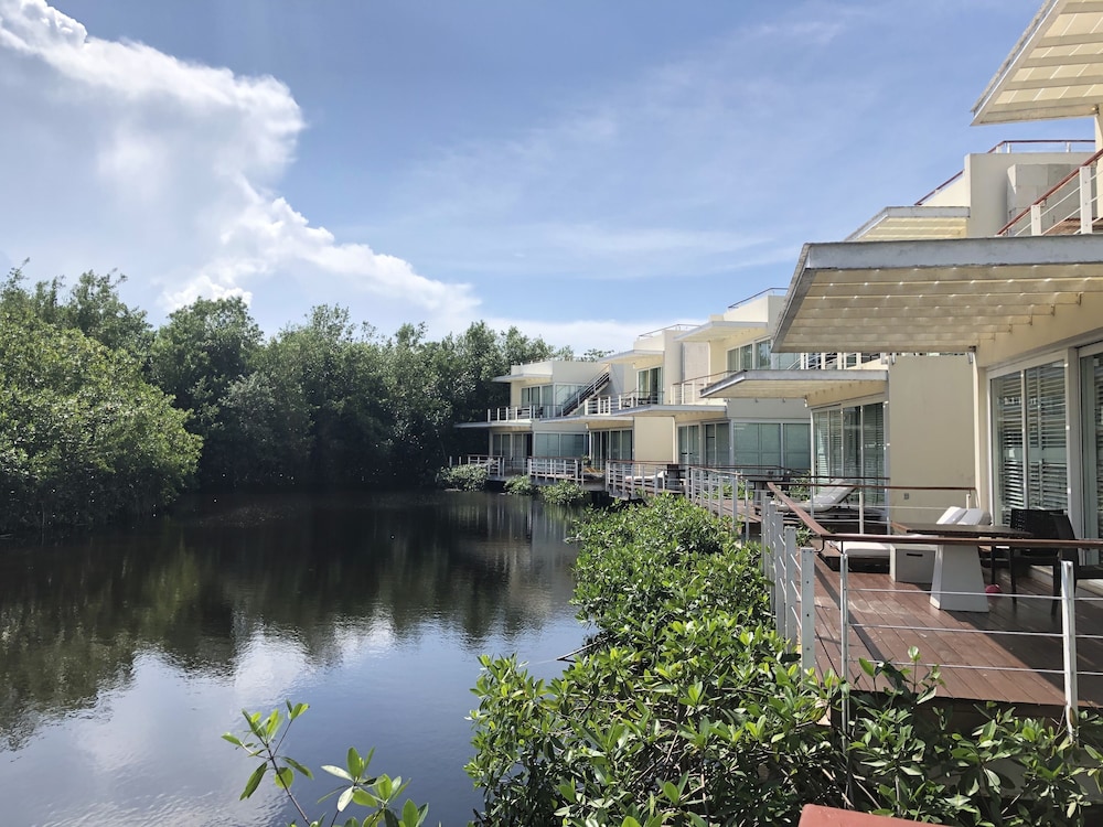 Blue Diamond Wellness Resort – All Inclusive – Adults Only — Hotel building in Playa del Carmen, Quintana Roo