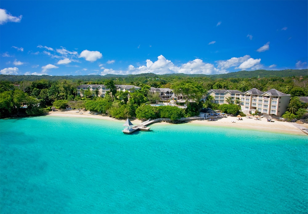 Sandals Jamaica Royal Plantation All Inclusive Adults Only — Beach in Ocho Rios