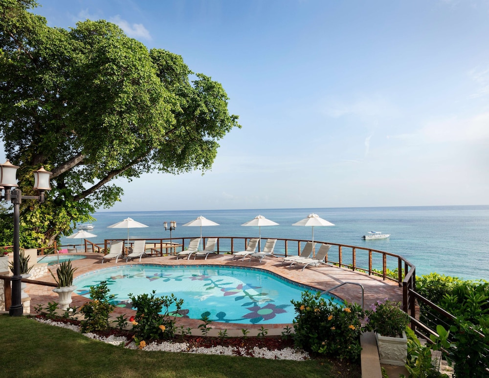 Sandals Jamaica Royal Plantation All Inclusive Adults Only — Swimming pool in Ocho Rios