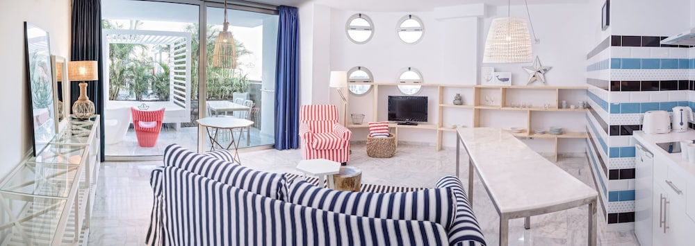 Marina Suites — Hotel rooms in Puerto Rico, Canary Islands