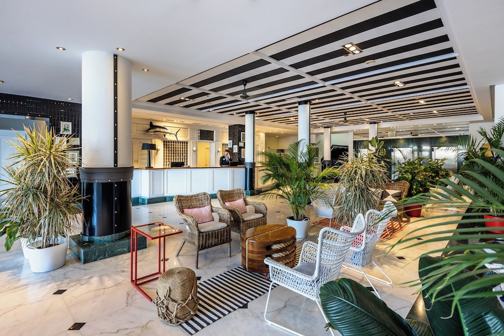 Marina Suites — Hotel building in Puerto Rico, Canary Islands