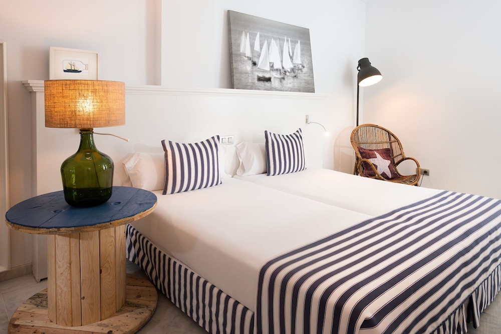 Marina Suites — Hotel rooms in Puerto Rico, Canary Islands