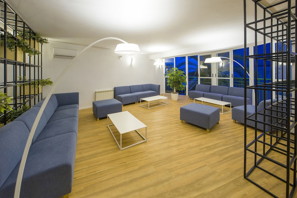 Hotel Vibra Maritimo — Hotel building in Ibiza Town, Balearic Islands