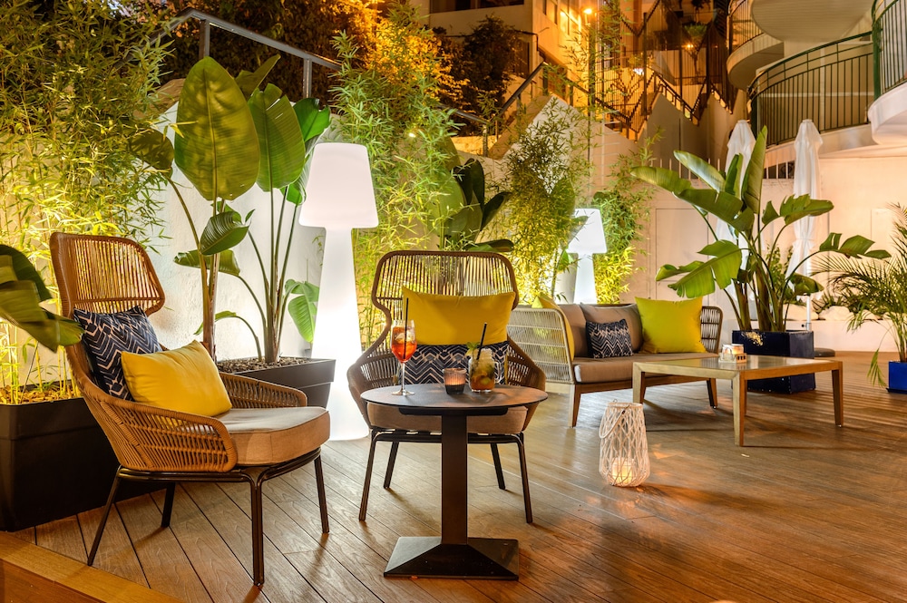 Hotel Vibra Maritimo — Restaurant & bars in Ibiza Town, Balearic Islands