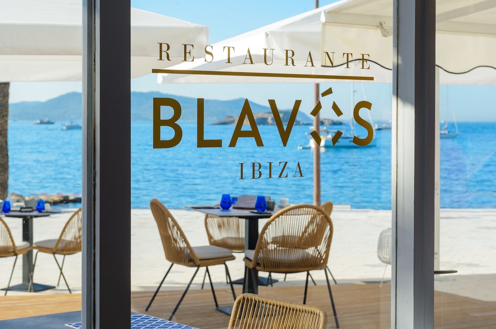 Hotel Vibra Maritimo — Restaurant & bars in Ibiza Town, Balearic Islands