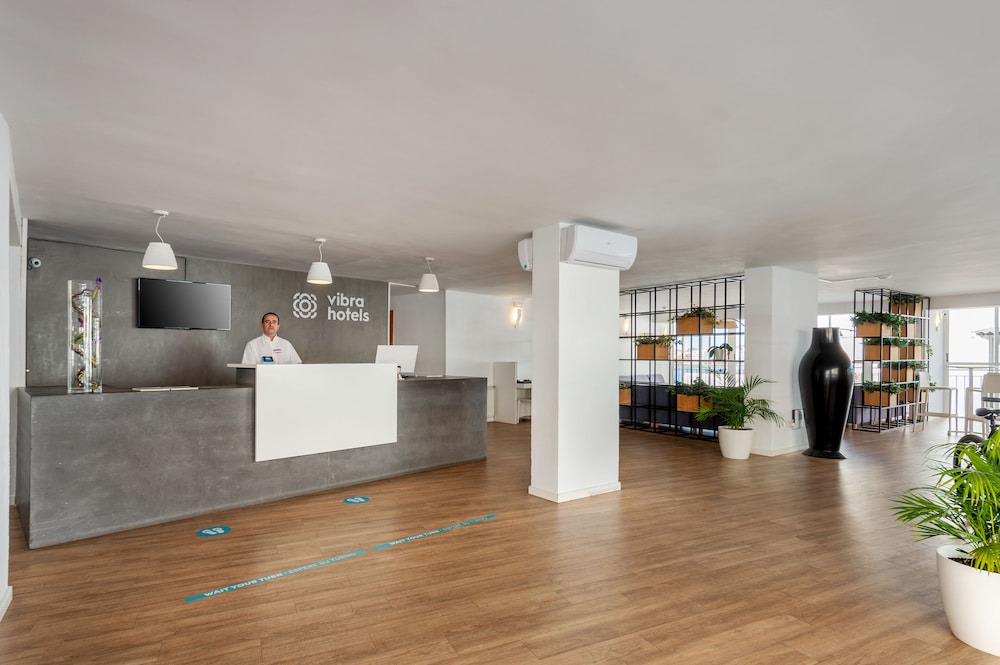 Hotel Vibra Maritimo — Hotel building in Ibiza Town, Balearic Islands