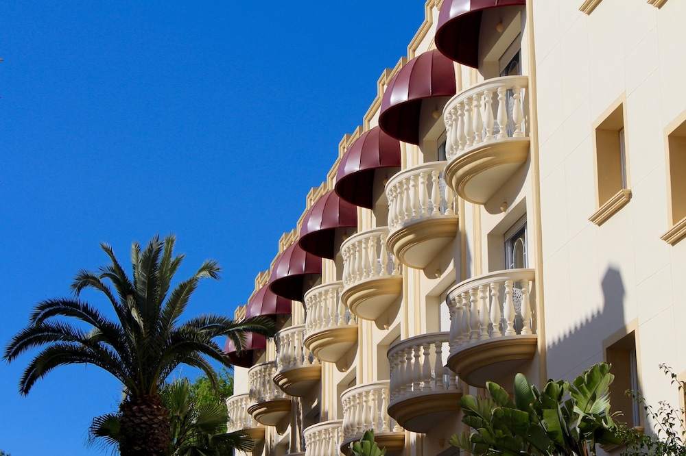 Hotel URH Sitges Playa - zdjęcie 4