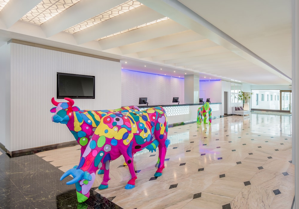 Ocean House Costa del Sol by Grupotel — Hotel building in Torremolinos, Andalusia