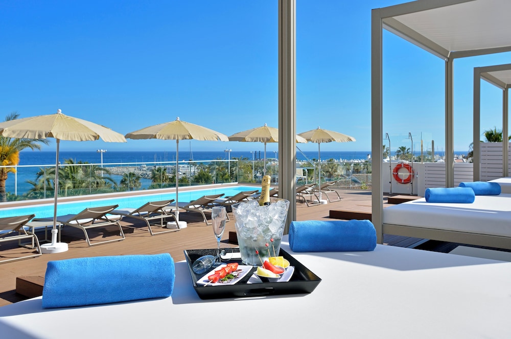 Ocean House Costa del Sol by Grupotel — Swimming pool in Torremolinos, Andalusia