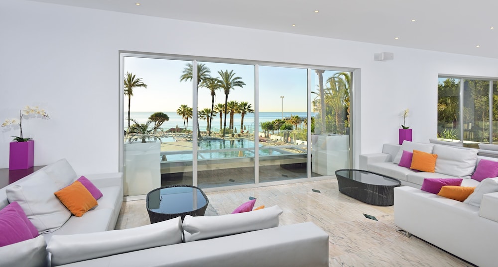 Ocean House Costa del Sol by Grupotel — Hotel rooms in Torremolinos, Andalusia