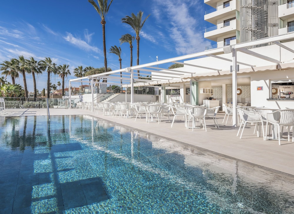 Ocean House Costa del Sol by Grupotel — Swimming pool in Torremolinos, Andalusia