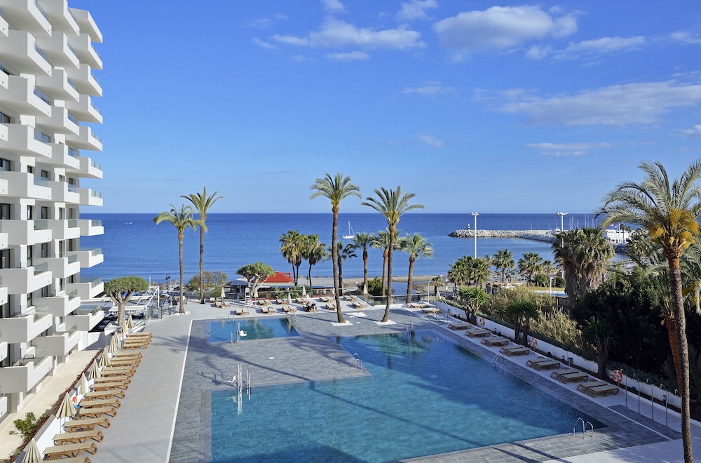 Ocean House Costa del Sol by Grupotel — Swimming pool in Torremolinos, Andalusia
