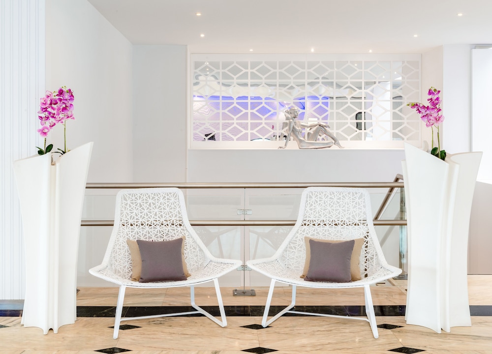 Ocean House Costa del Sol by Grupotel — Hotel building in Torremolinos, Andalusia