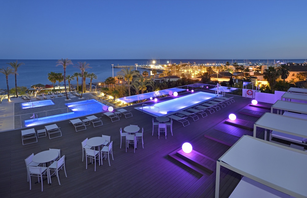 Ocean House Costa del Sol by Grupotel — Swimming pool in Torremolinos, Andalusia