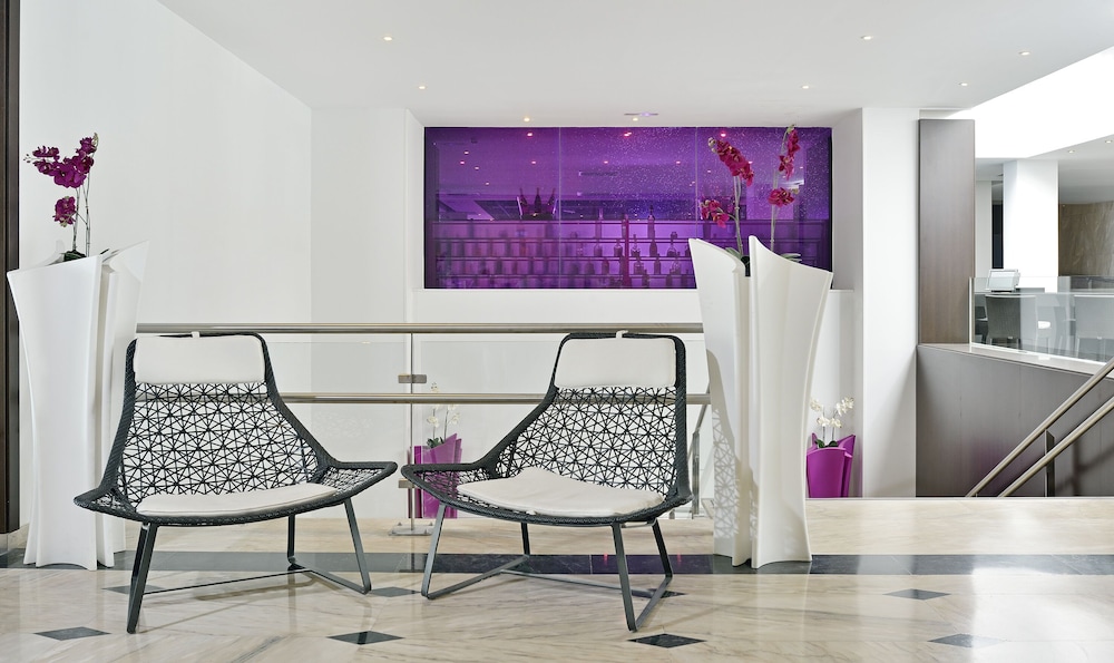 Ocean House Costa del Sol by Grupotel — Restaurant & bars in Torremolinos, Andalusia