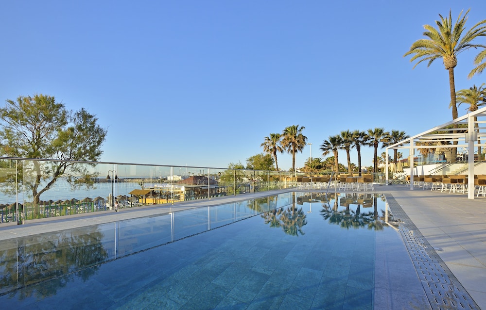 Ocean House Costa del Sol by Grupotel — Swimming pool in Torremolinos, Andalusia
