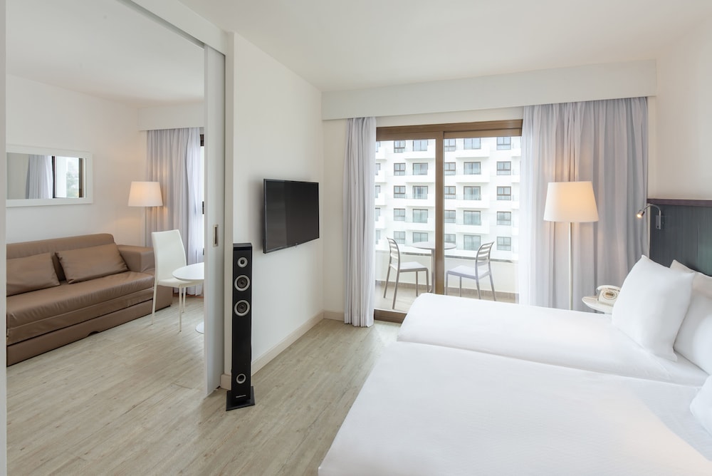Ocean House Costa del Sol by Grupotel — Hotel rooms in Torremolinos, Andalusia