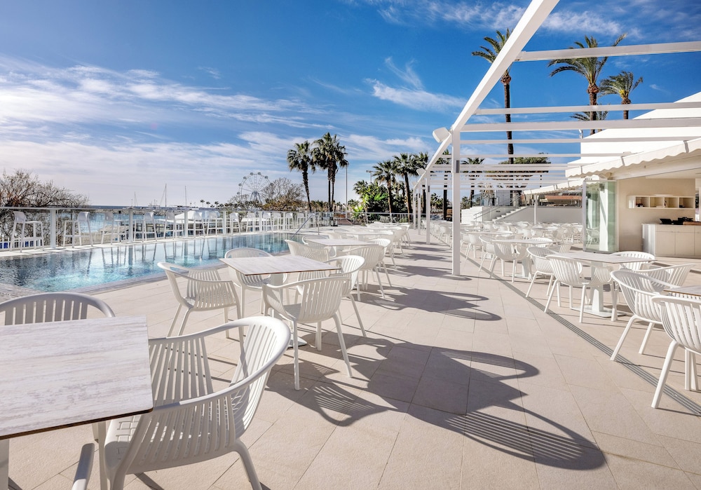 Ocean House Costa del Sol by Grupotel — Restaurant & bars in Torremolinos, Andalusia