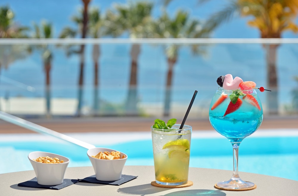 Ocean House Costa del Sol by Grupotel — Restaurant & bars in Torremolinos, Andalusia