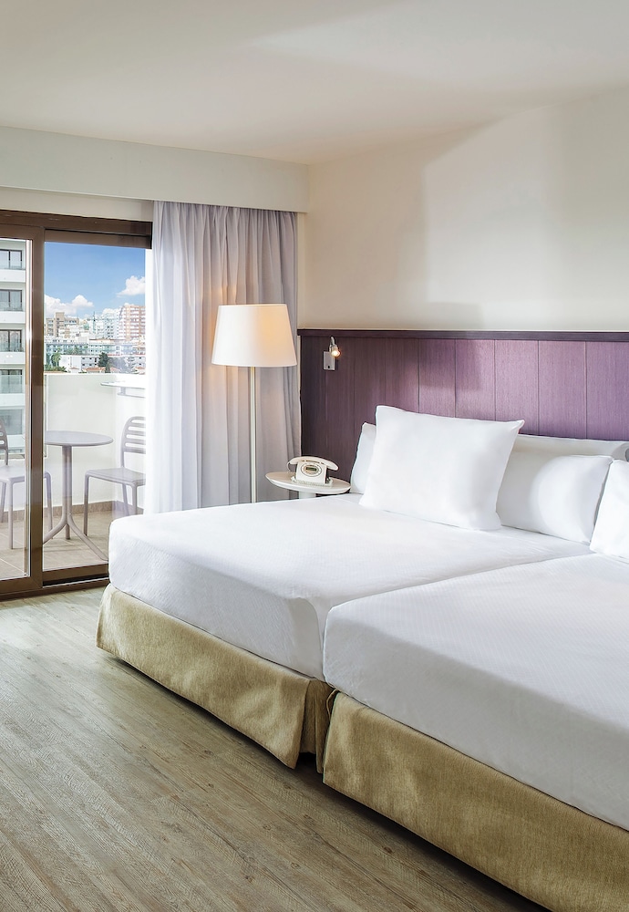 Ocean House Costa del Sol by Grupotel — Hotel rooms in Torremolinos, Andalusia